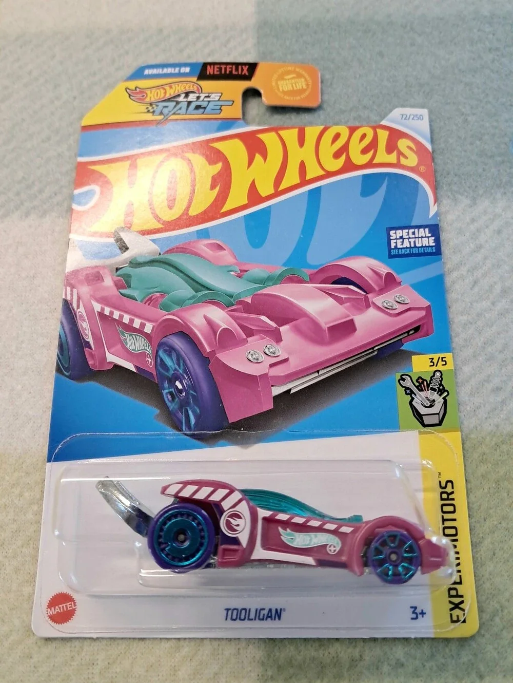 Lot Of 4 Hot Wheels 1:64 Scale Skyline The Simpsons & 2 Reg Treasure Hunts